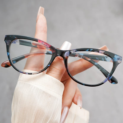 Elegant Comfort for Everyday Reading